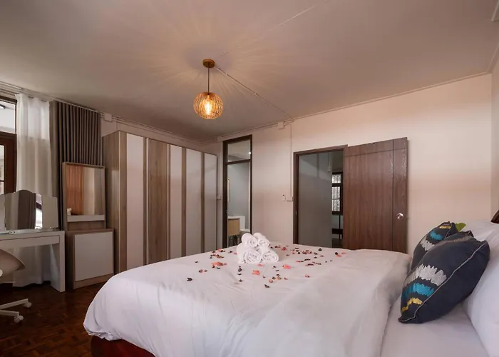 Thonglor|spacious 4br4ba, Fast-wifi, Netflix, Shop